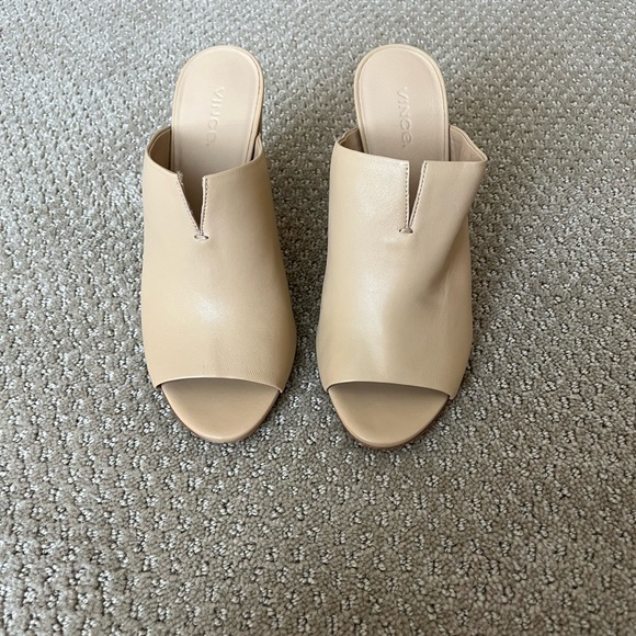 Vince Vero Cuoio tan leather sandal Sz 8  - never worn - Picture 2 of 4